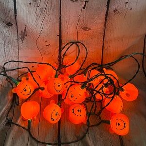 Vintage Disney Catalog Winnie The Pooh Pumpkin Blow Mold Covers & String Lights